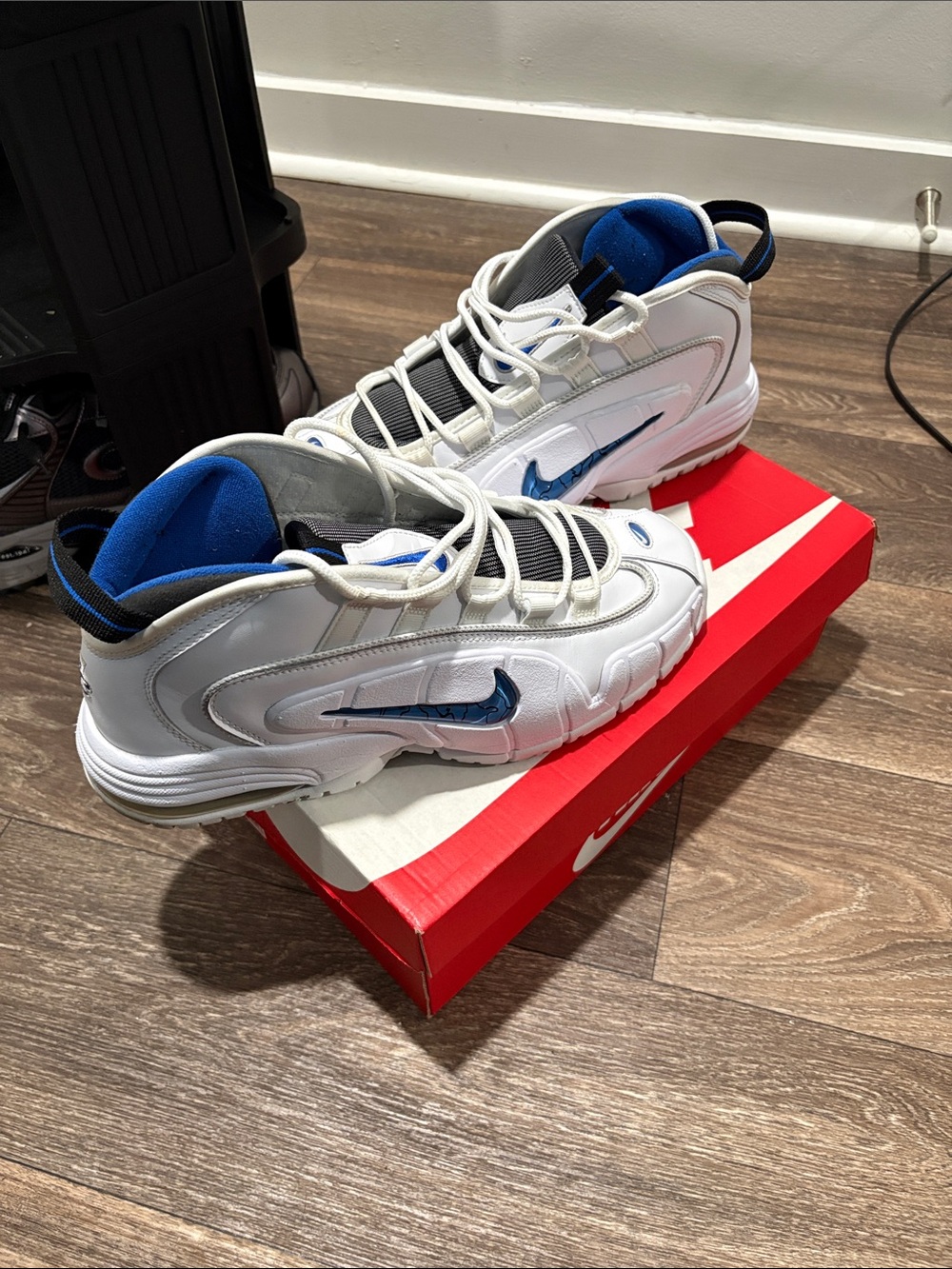 White and Blue men Air Max Penny Basketballu Shoes - Brand NIKE - Picture 11 of 16